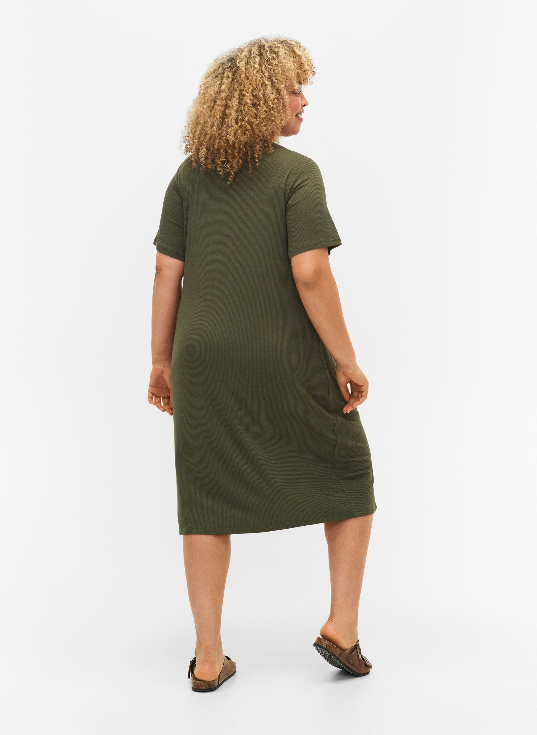 Zizzifashion Viscose rib midi dress with short sleeves, Thyme, Model image number 1