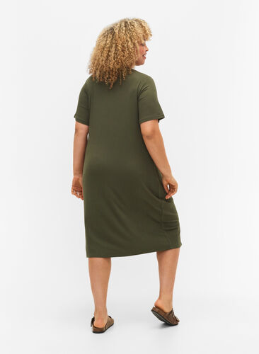 Short-sleeved midi dress in viscose rib quality, Thyme, Model image number 1