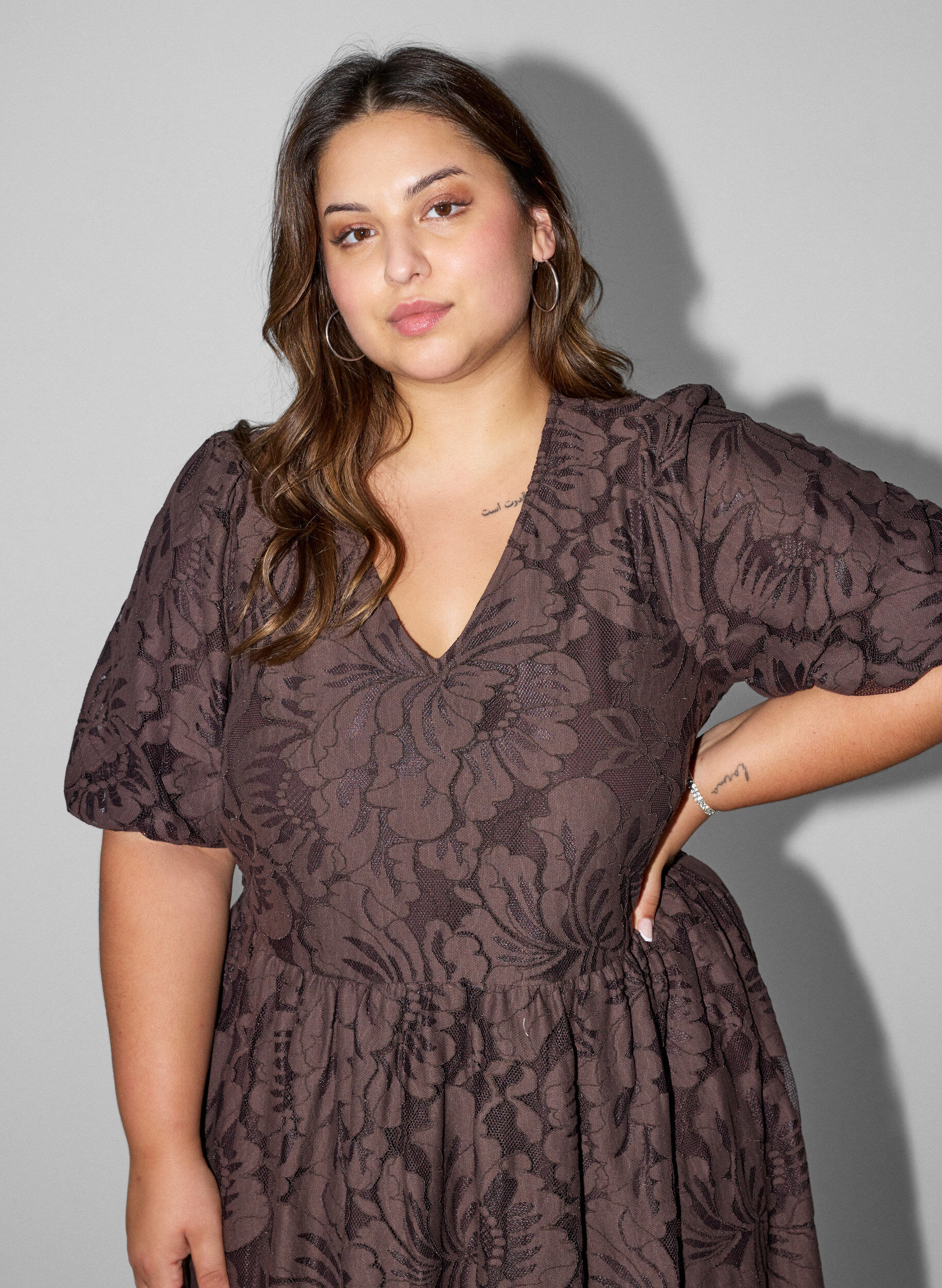 ZizzifashionMidi dress with floral jacquard, Brown, Model image number 2