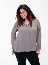 Solid colour shirt with v-neck, Falcon, Model
