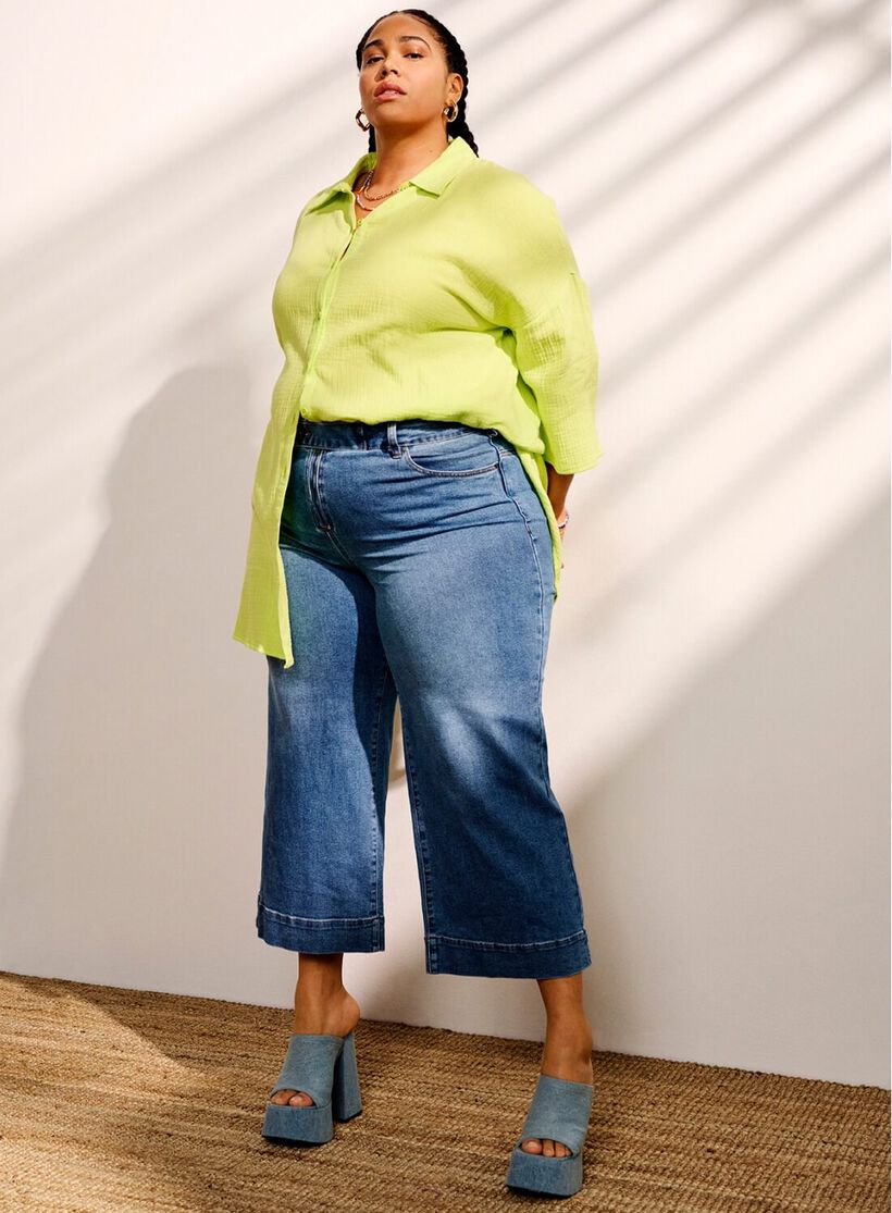 Lime colors and denim, , Model