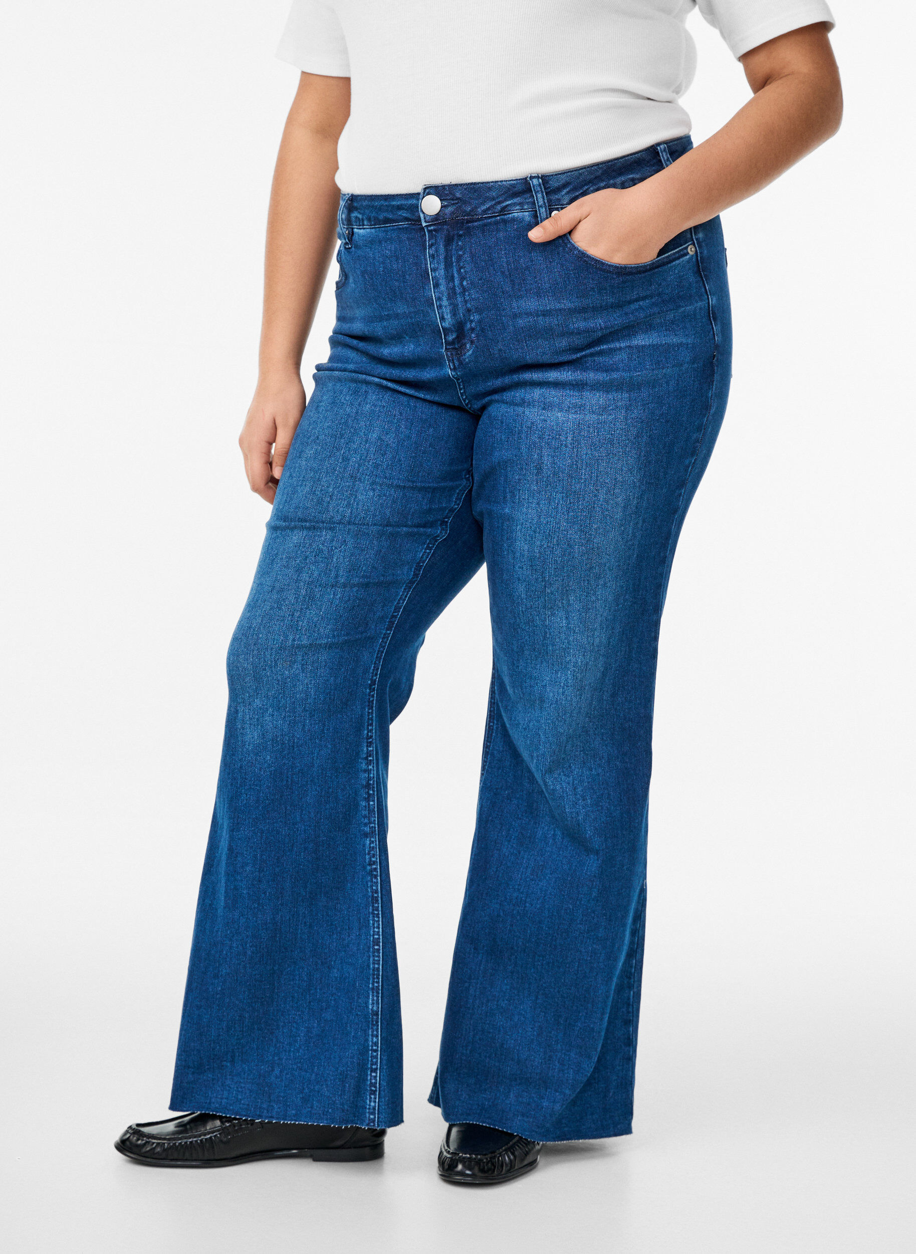 Zizzifashion High-waisted bootcut jeans, Blue, Model image number 3