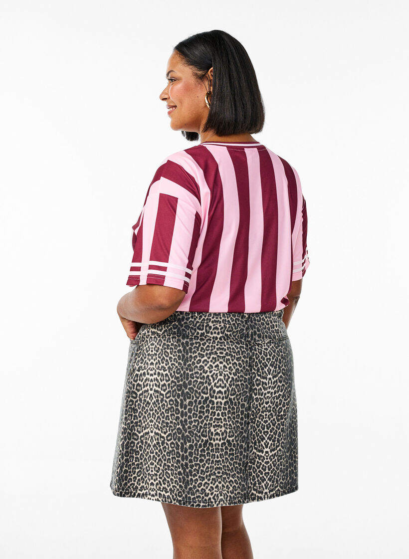 Short denim skirt with leopard print and an A-line shape, Brown, Model image number 2