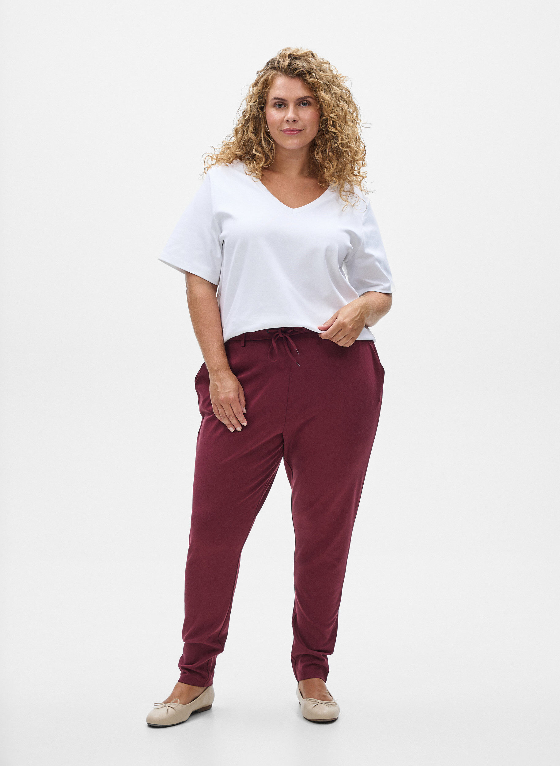 Zizzifashion Cropped Maddison trousers, Dark Bordeaux, Model image number 0