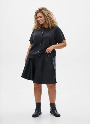 Short skater skirt in faux leather - Black - Sz. 40-64 - Zizzifashion Short skater skirt in faux leather - Black - Sz. 40-64 - Zizzifashion