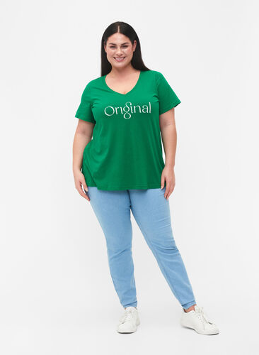 Cotton t-shirt with text print and v-neck, Jolly Green ORI, Model image number 2