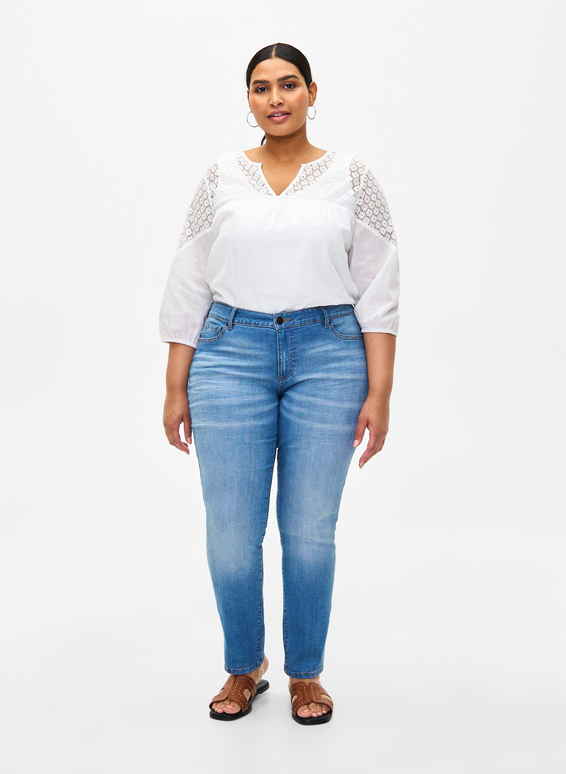 Zizzifashion Blouse in a cotton mix with linen and crochet detail, Bright White, Model image number 2