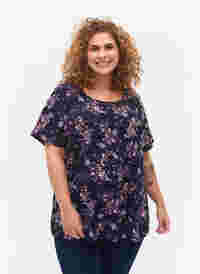 FLASH - Blouse with short sleeves and print, Navy Rose Flower, Model