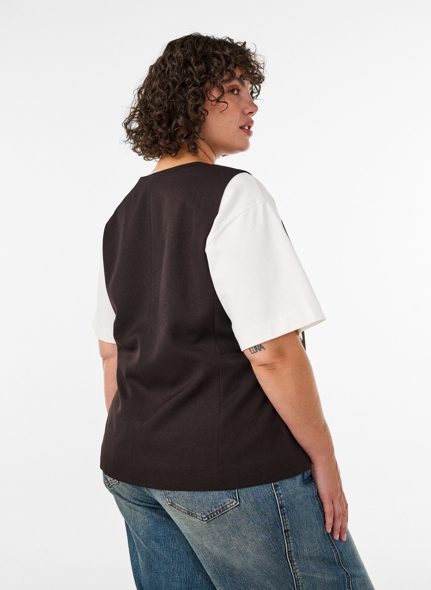ZizzifashionWaistcoat with button closure, Brown, Model image number 2