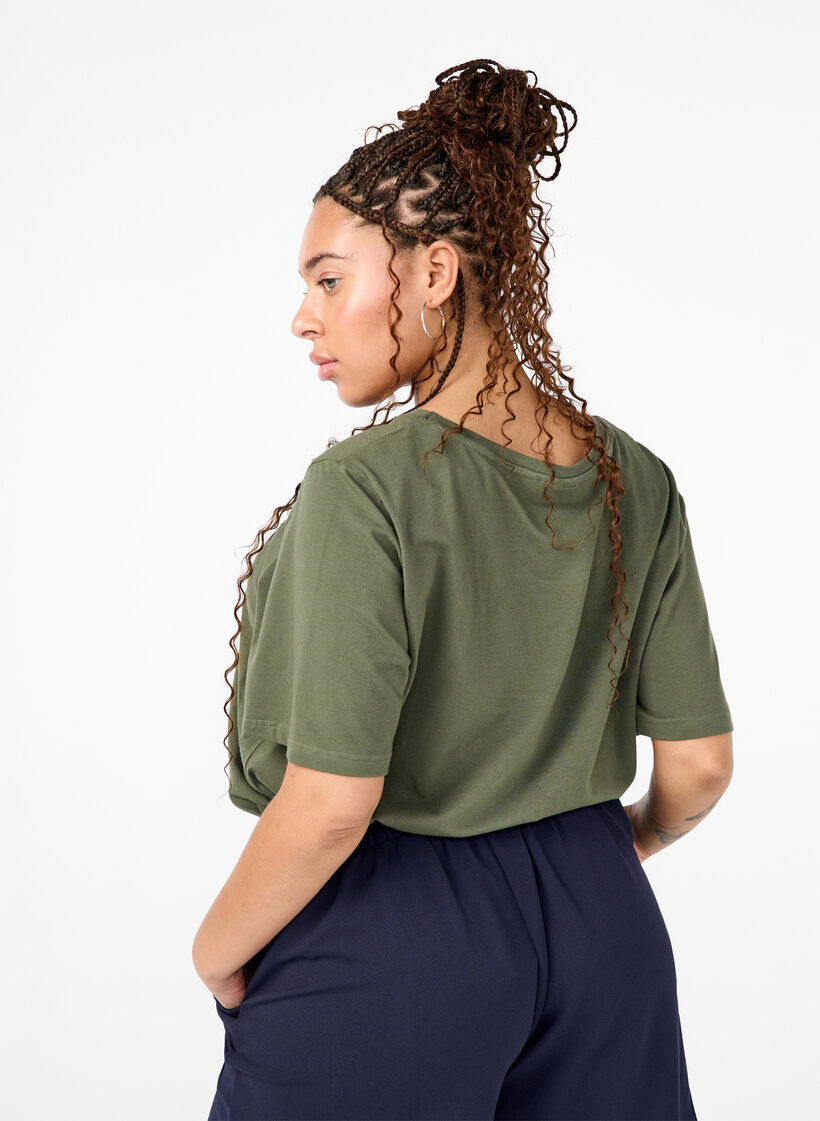 Organic cotton T-shirt with embroidery details, Thyme, Model image number 1