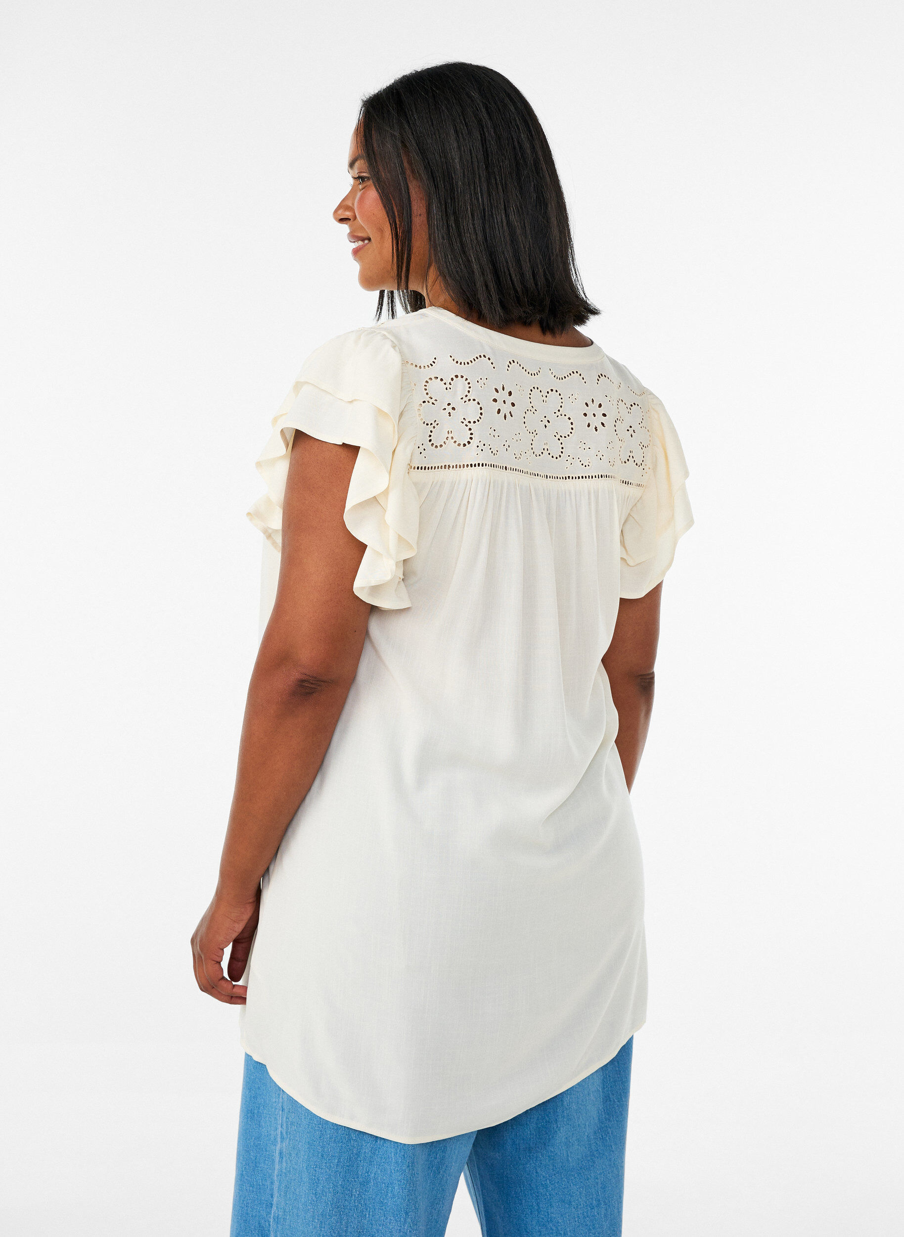 ZizzifashionTunic with broderie anglaise and ruffle sleeves, Beige, Model image number 2