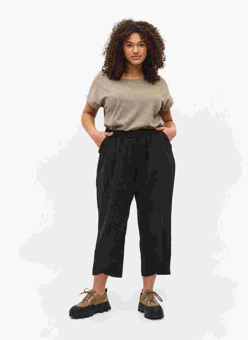 Cropped trousers in cotton, Black, Model image number 3