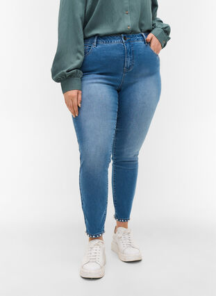 Cropped Amy jeans with beading, Light blue denim, Model image number 3