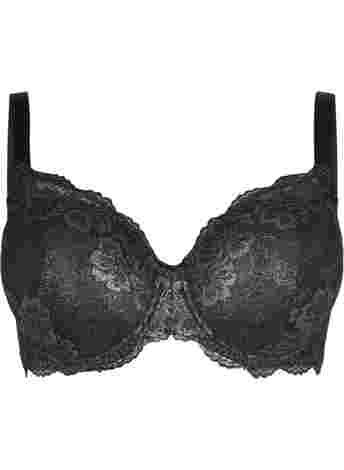 Cup bra with lace and underwire