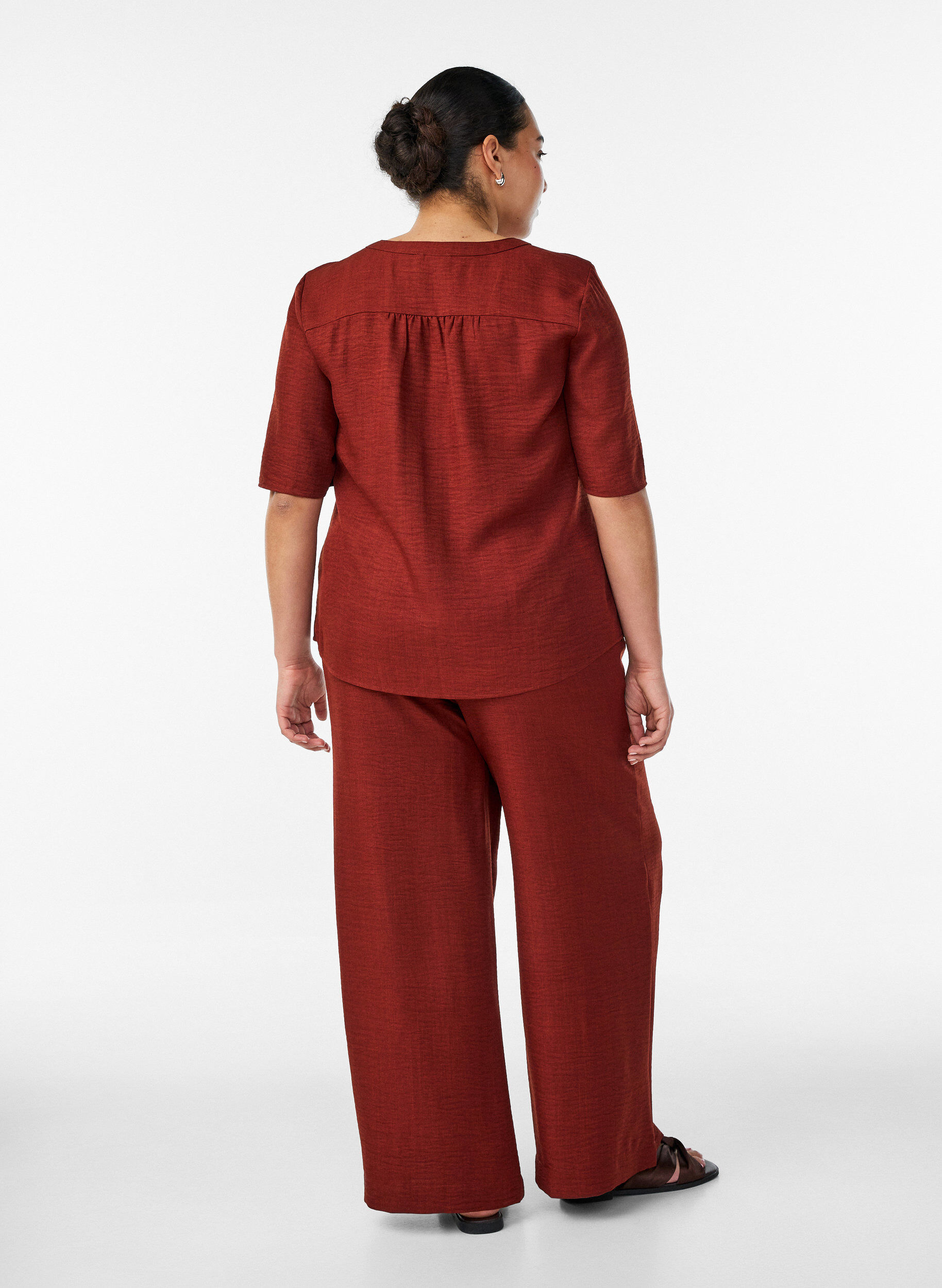 ZizzifashionLoose trousers with elasticated waistband and pockets, Red, Model image number 1