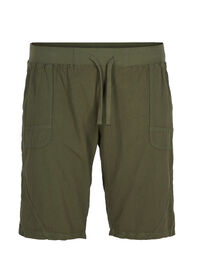 Loose cotton shorts with pockets