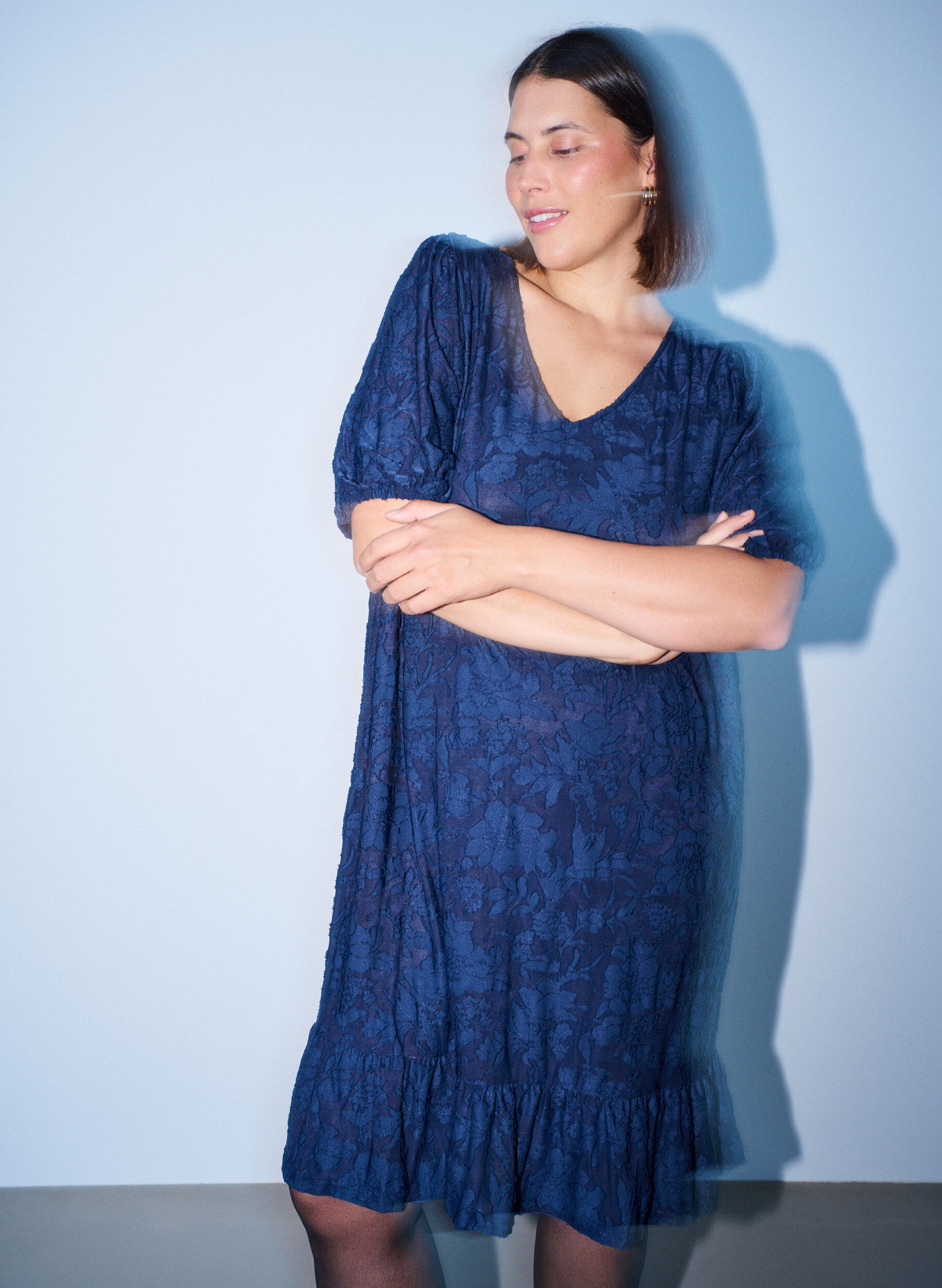 ZizzifashionDress with floral texture and ruffle trim, Blue, Model image number 3