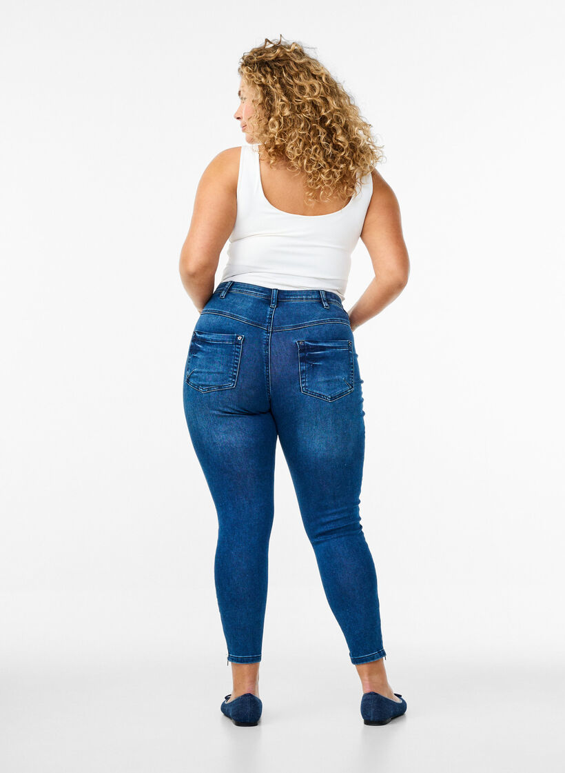 Cropped Amy jeans with a zip, Blue, Model image number 1