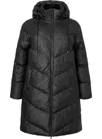 Water-repellent winter jacket with detachable hood