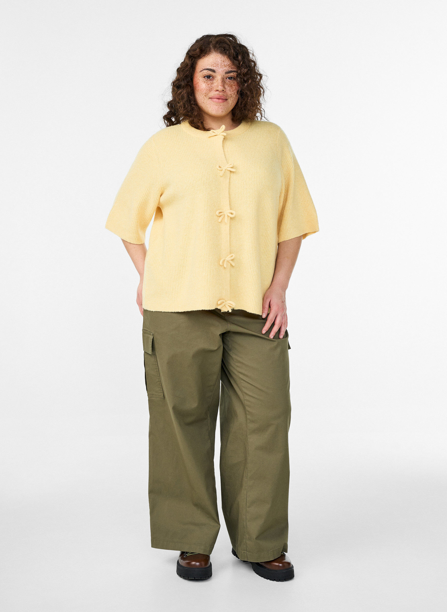 Zizzifashion Short-sleeved knit cardigan with bows, Yellow, Model image number 1