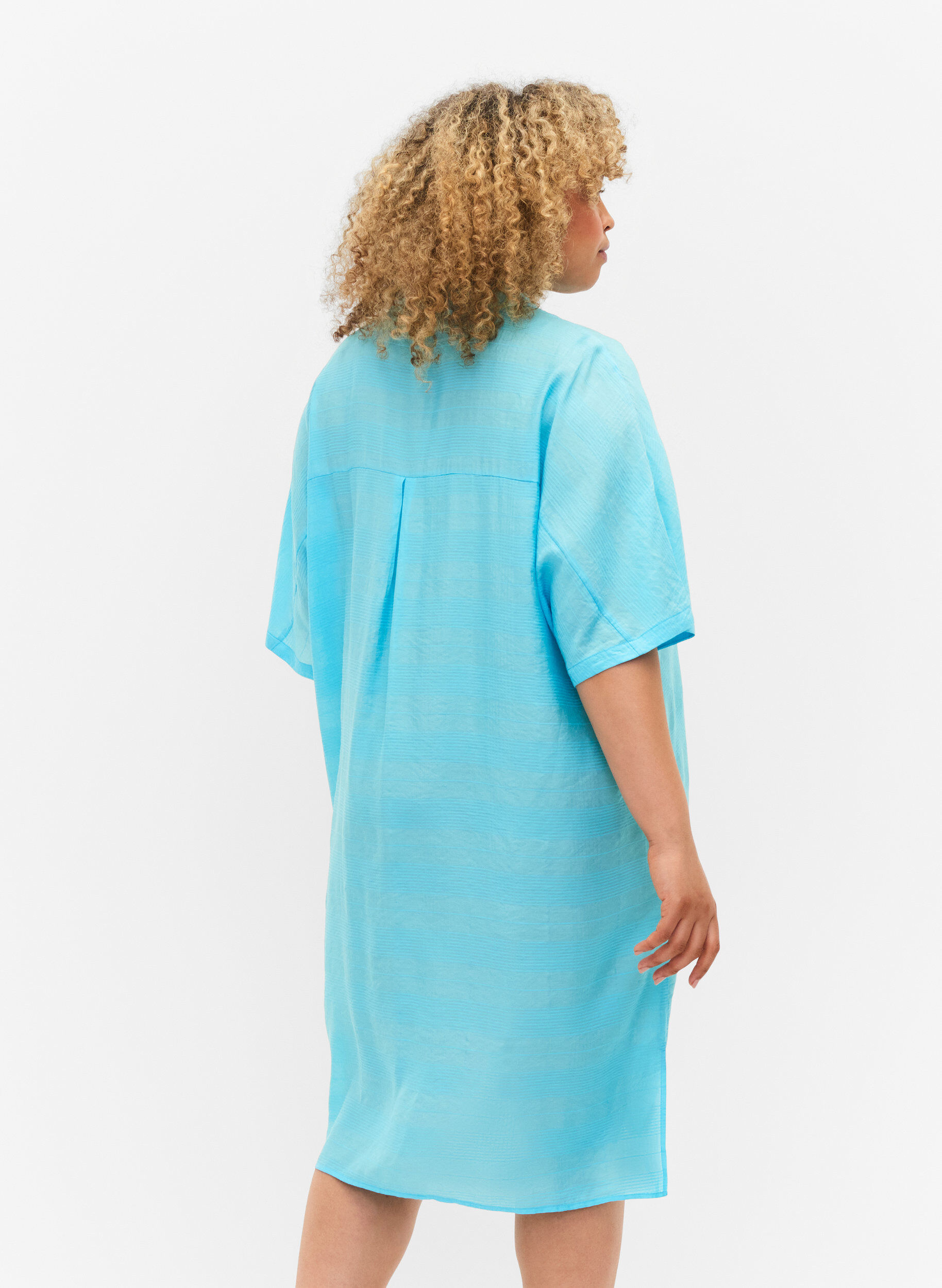 Zizzifashion Long shirt in viscose with texture, Bachelor Button, Model image number 1