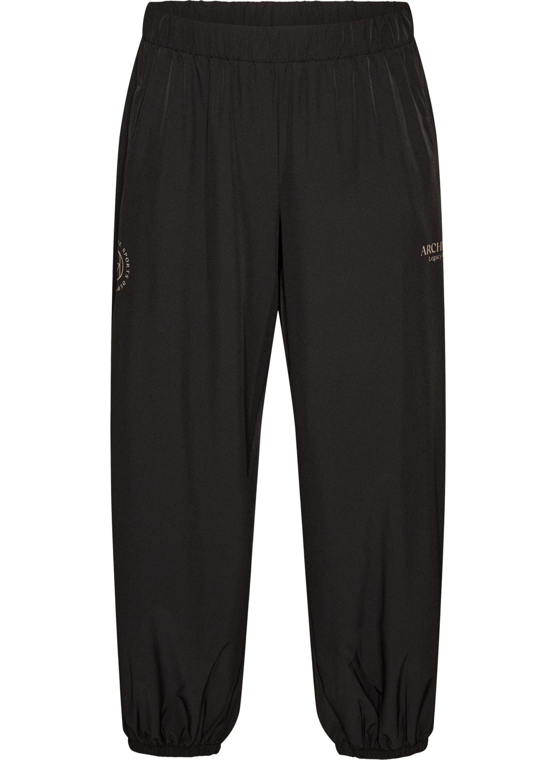 Training trousers with balloon legs
