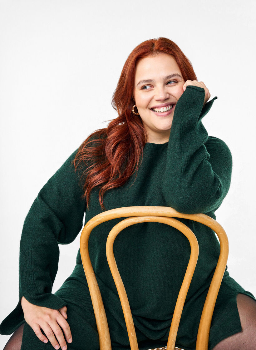 Knitted dress with a round neck and slit, Scarab Mel., Image image number 0