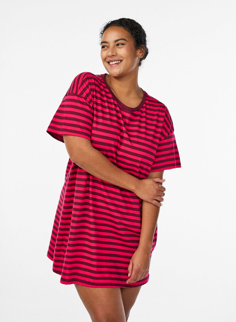 Long striped night T-shirt, Pink, Model image number 0