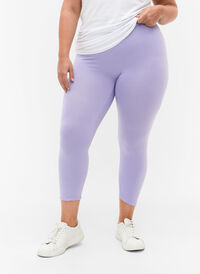 Basic 3/4-length viscose leggings, Lavender, Model