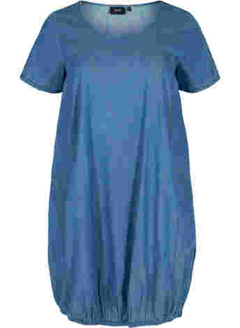 Short-sleeved denim dress with pockets