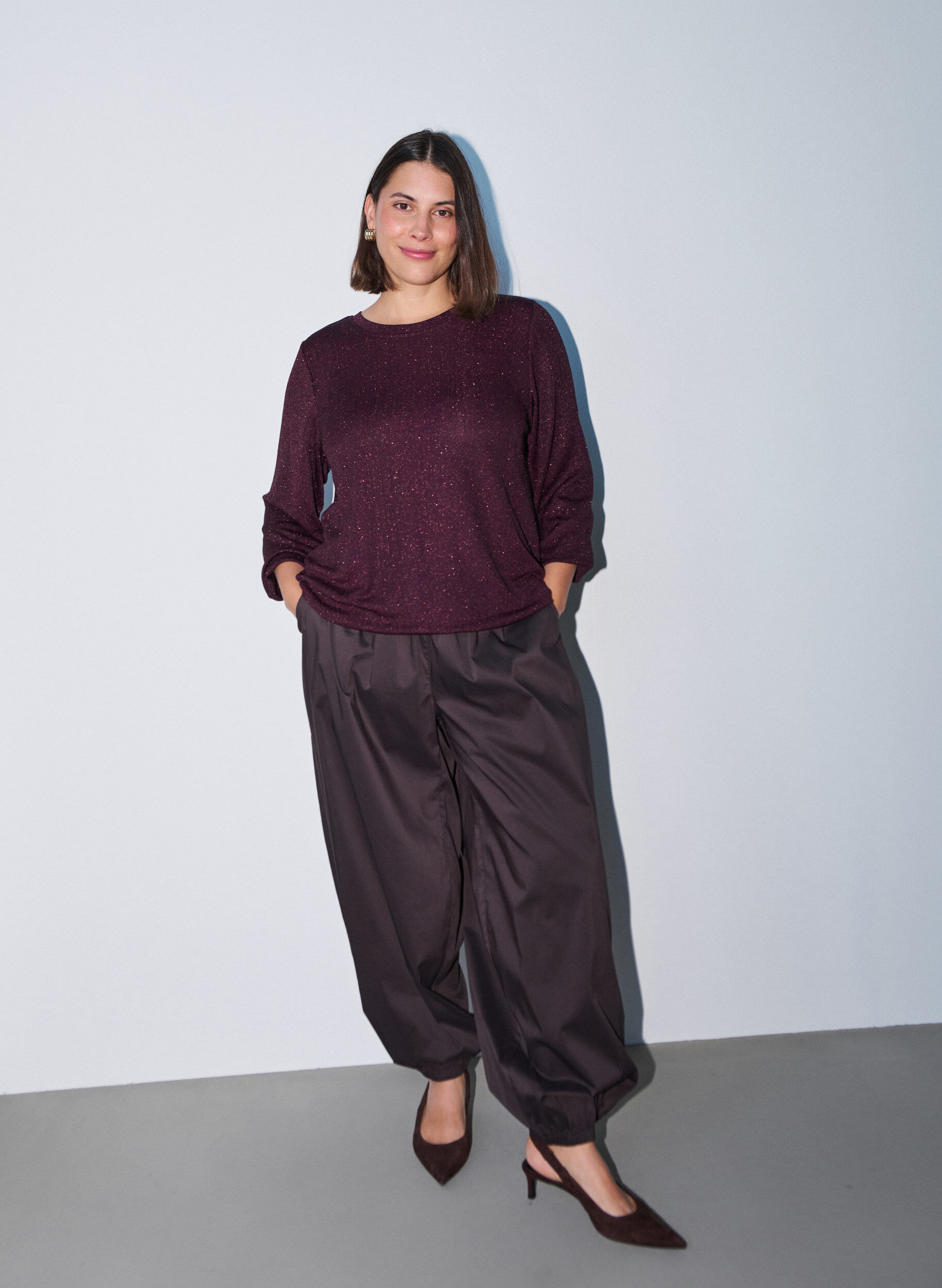 ZizzifashionBlouse with vertical texture and glitter thread, Red, Model image number 1