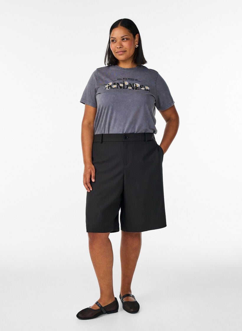 Cotton T-shirt with a washed look and embroidered motif, Grey, Model image number 1