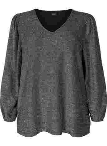 Top with glitter and long sleeves