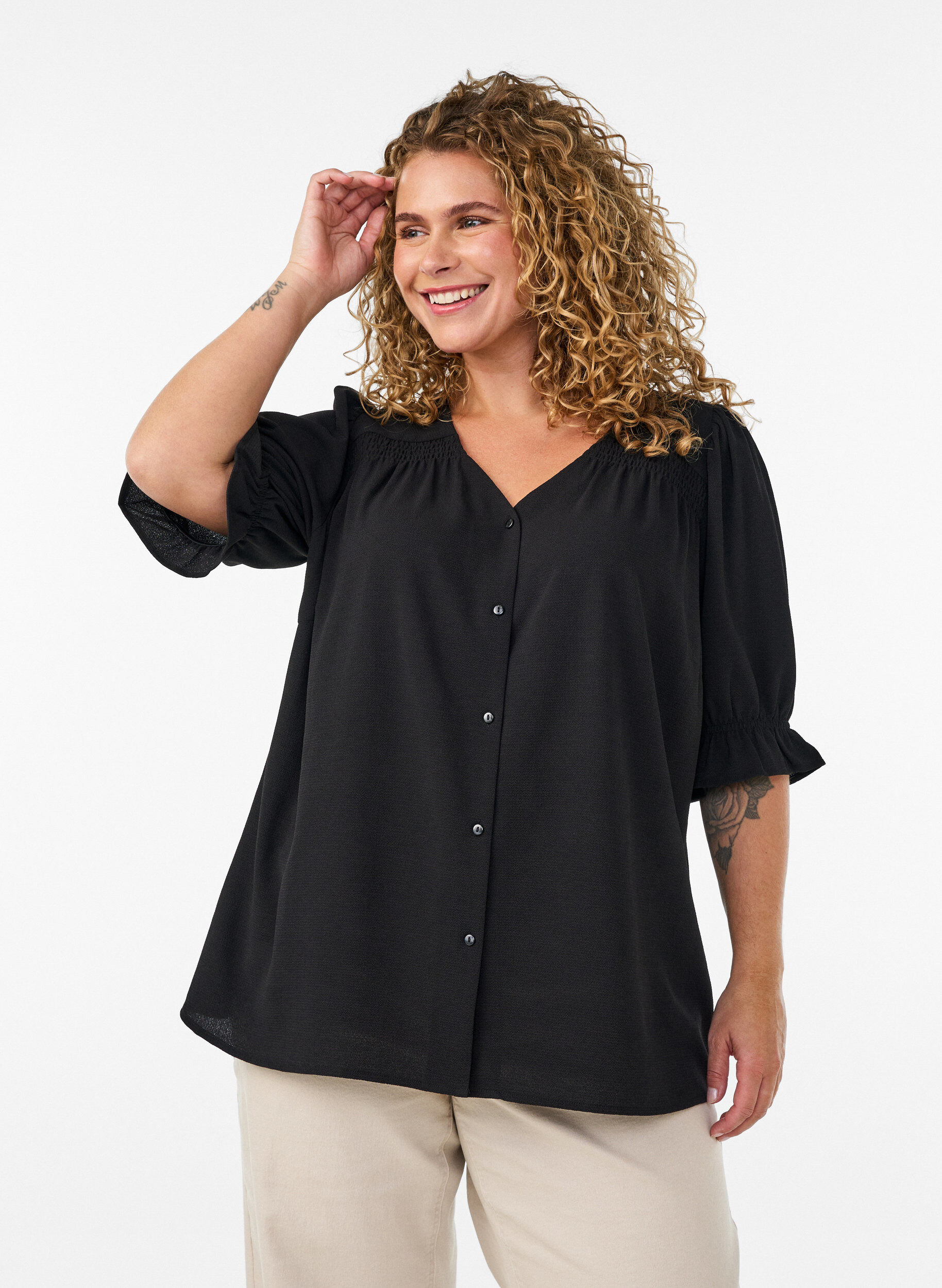 Shirt blouse with 1/2 sleeves, Black, Model