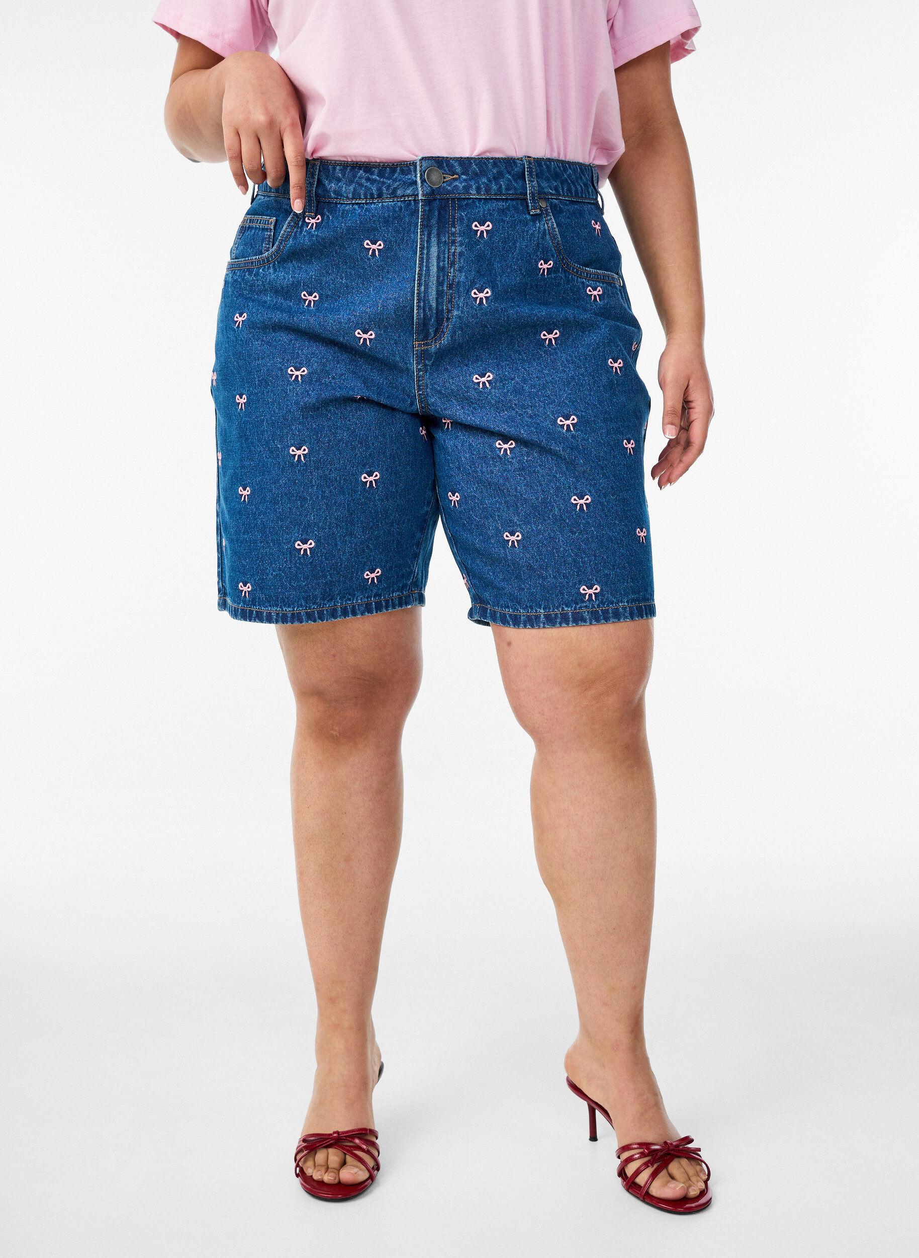 ZizzifashionEmbroidered denim shorts, Blue, Model image number 3