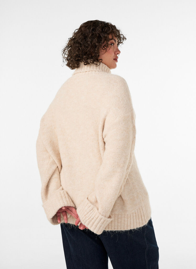 Jumper with turtleneck and cable knit, Vanilla, Model