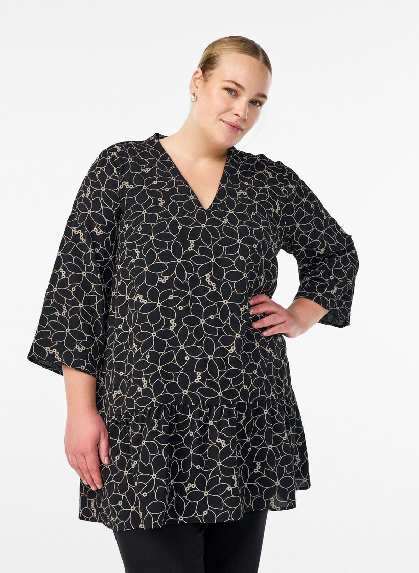 Tunic with an embroidered floral pattern and 3/4 sleeves, Black, Model image number 0