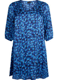 Printed dress with v-neck and 3/4 sleeves