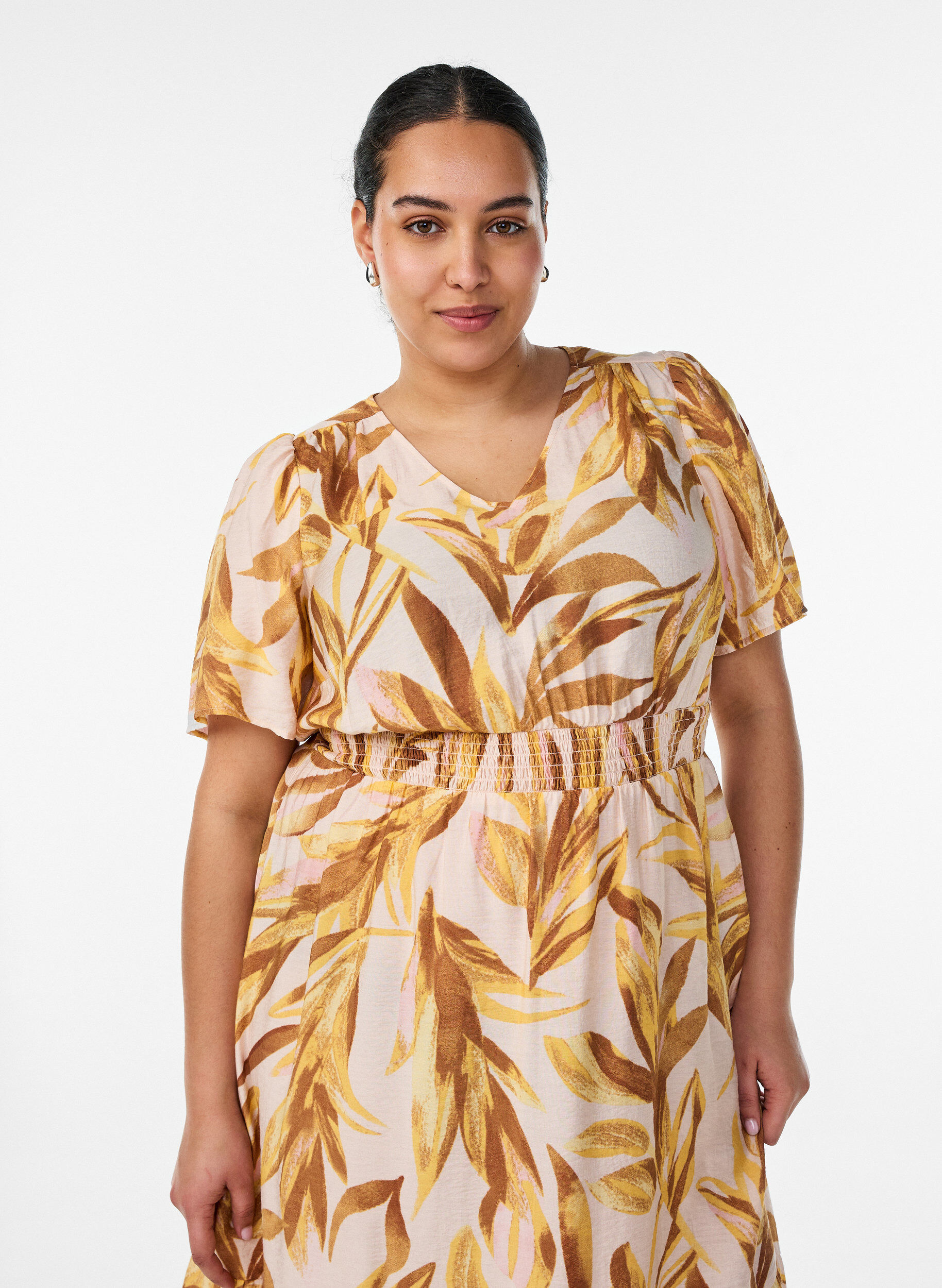 ZizzifashionViscose midi dress with leaf print and smocked waist, Yellow, Model image number 2