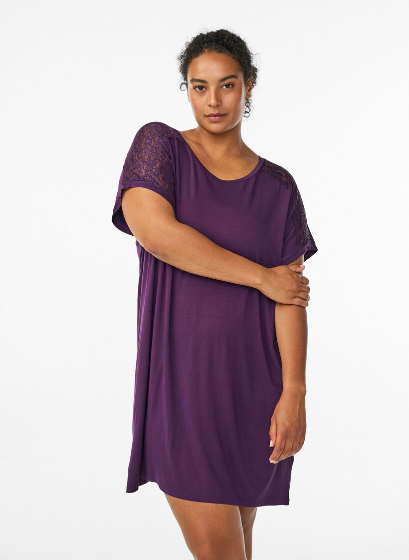 Viscose nightgown with lace details, Purple, Model image number 0