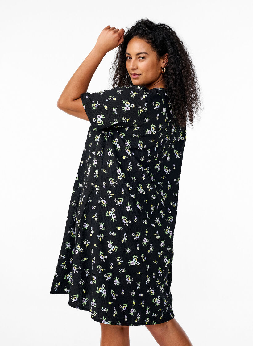 Short-sleeved dress with a V-neck, Black, Model image number 2