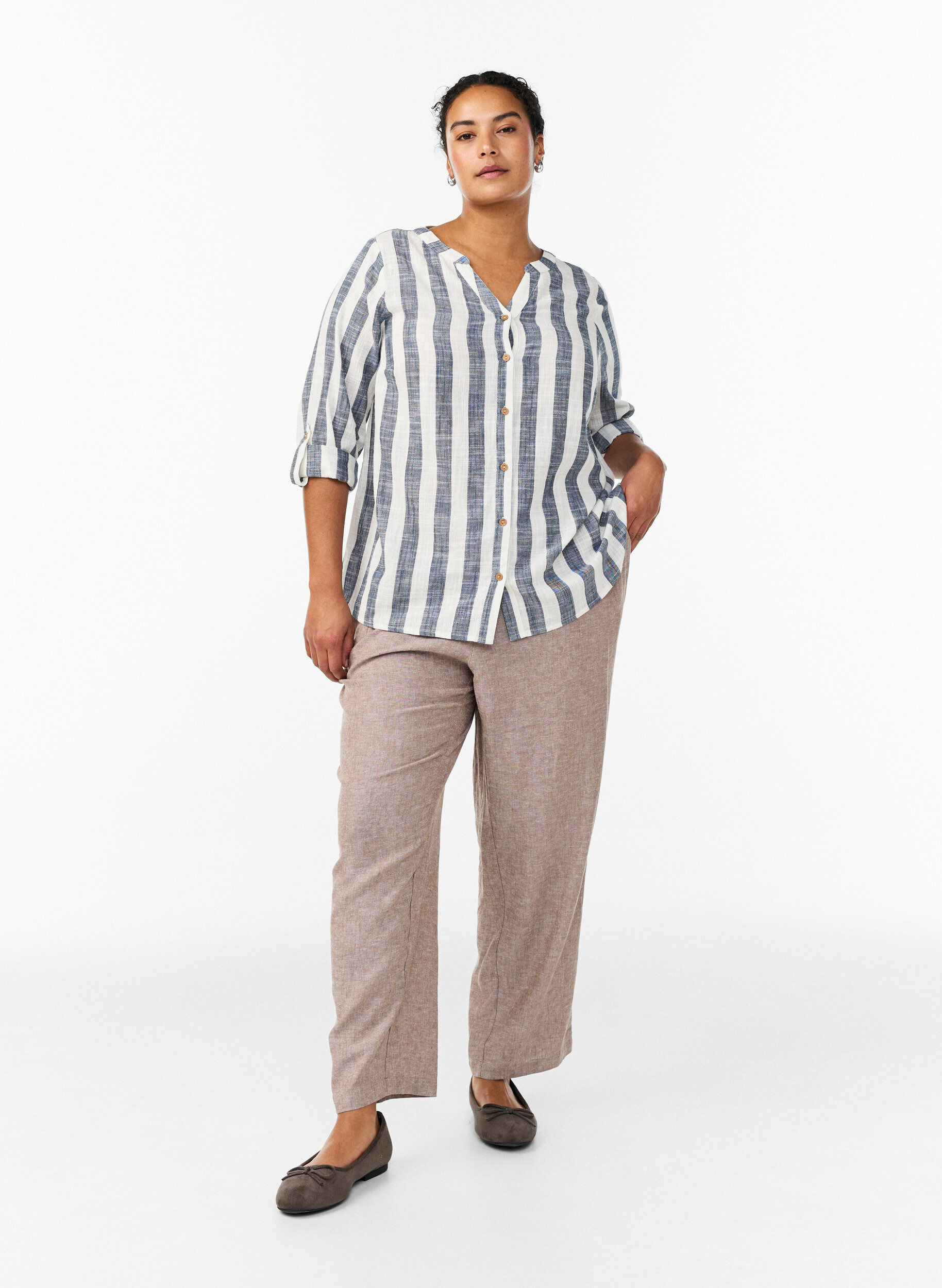 Zizzifashion Cotton shirt blouse with V-neck, Blue, Model image number 1