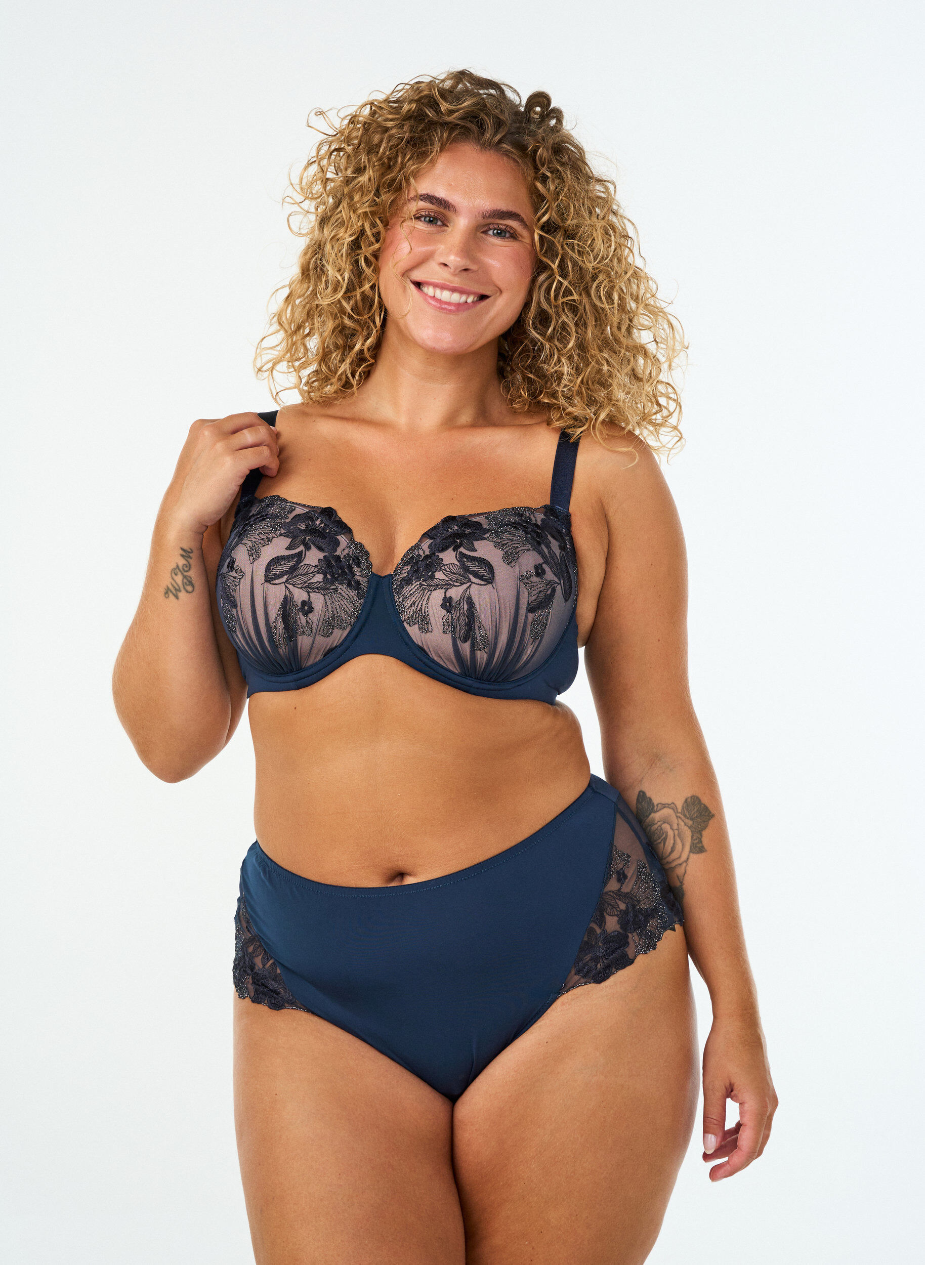 ZizzifashionHipster thong with floral embroidery and regular waist, Blue, Model image number 0