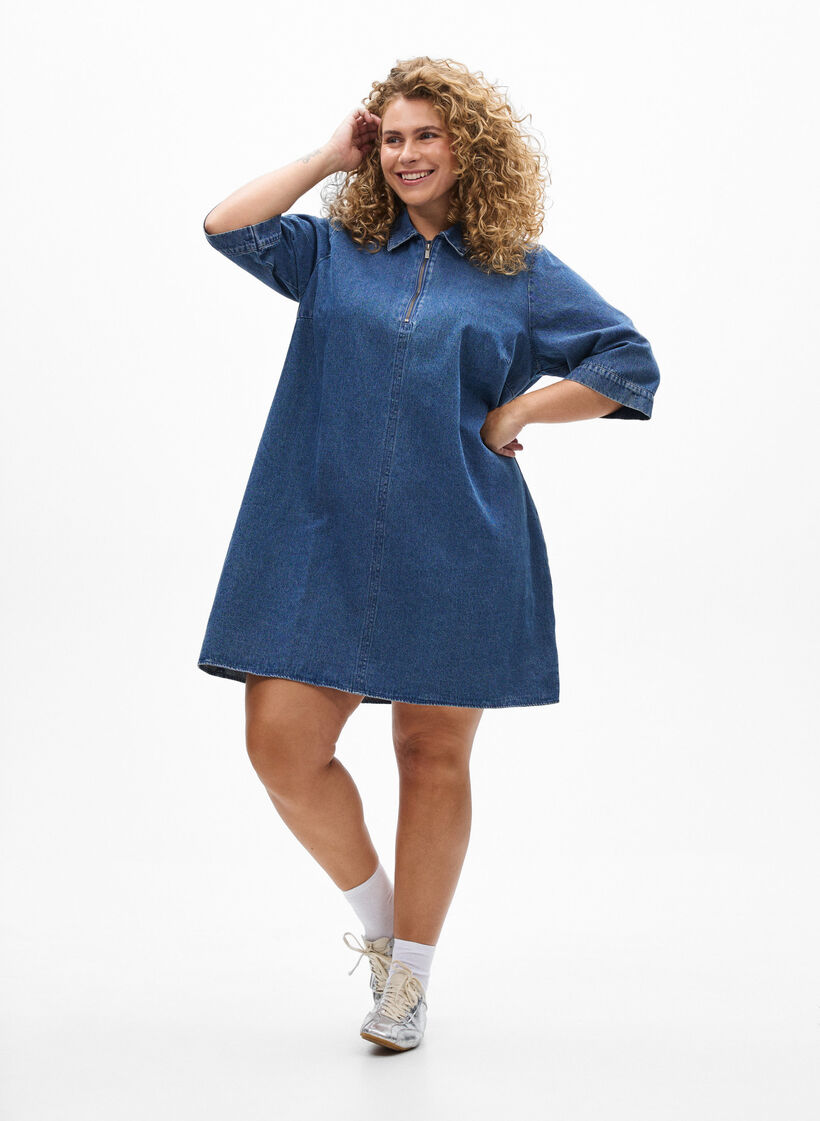 Short denim dress with zipper and 3/4 sleeves, Blue, Model