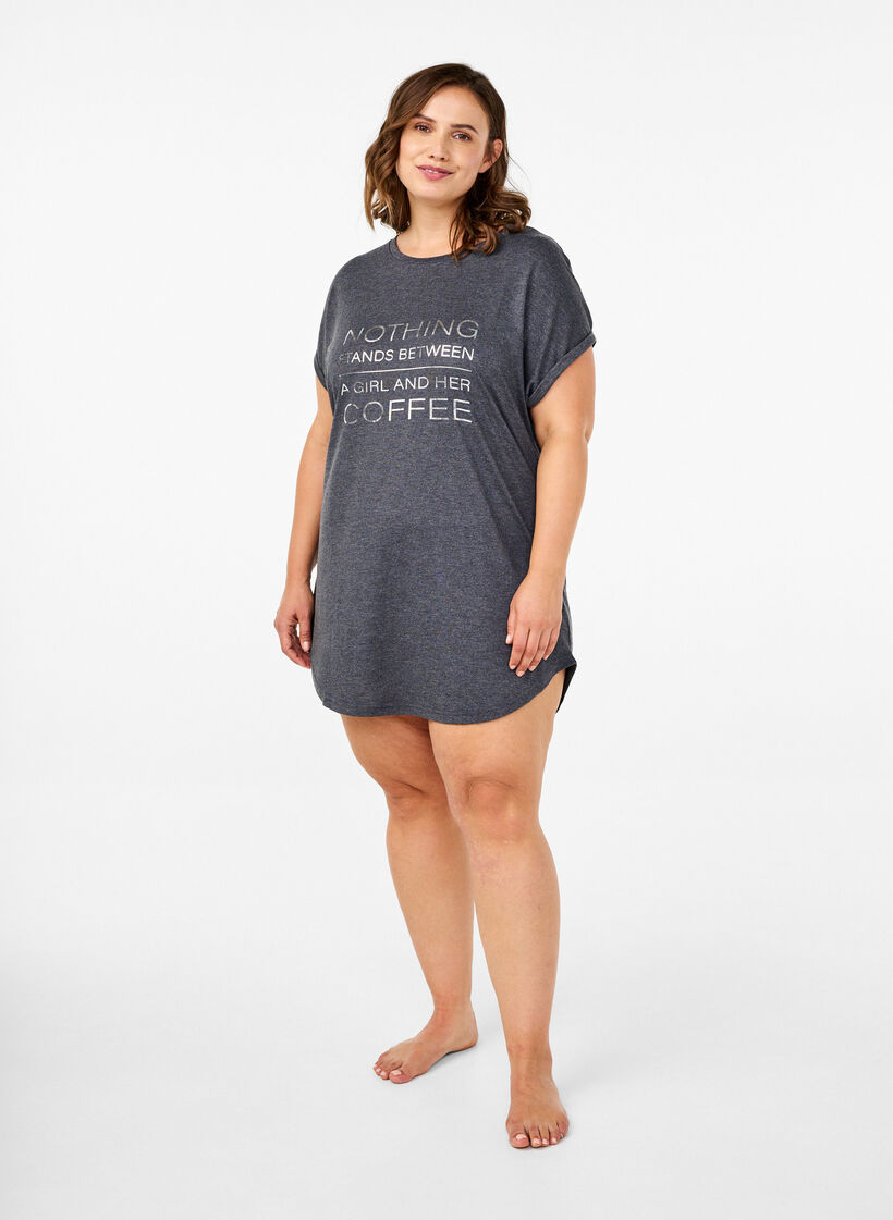 Short sleeve nightgown with text print, , Model image number 1