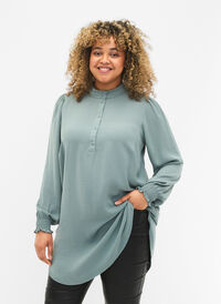 Tunic with smock, Chinois Green, Model