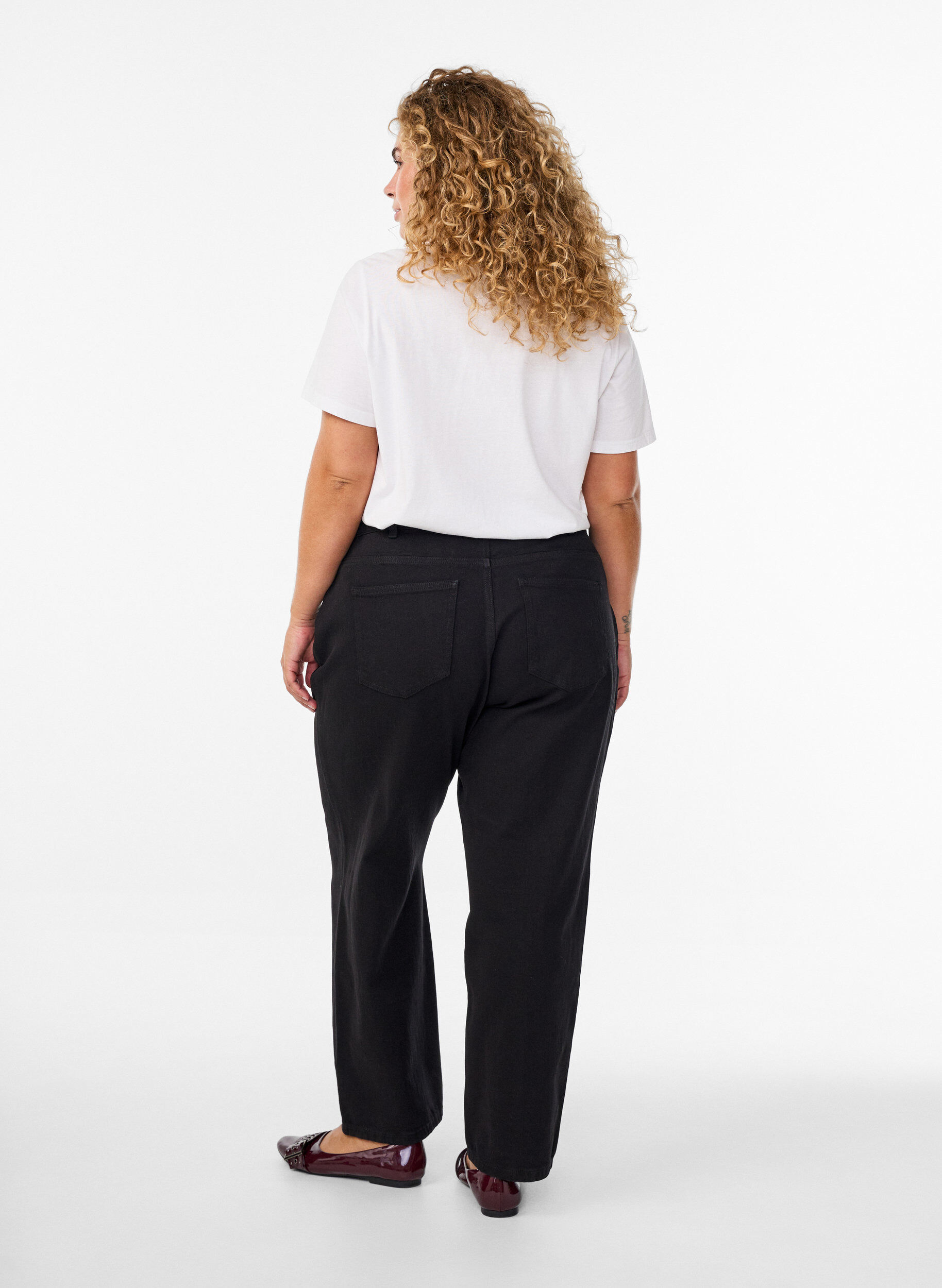 Zizzifashion Loose jeans with cropped length, Black, Model image number 1