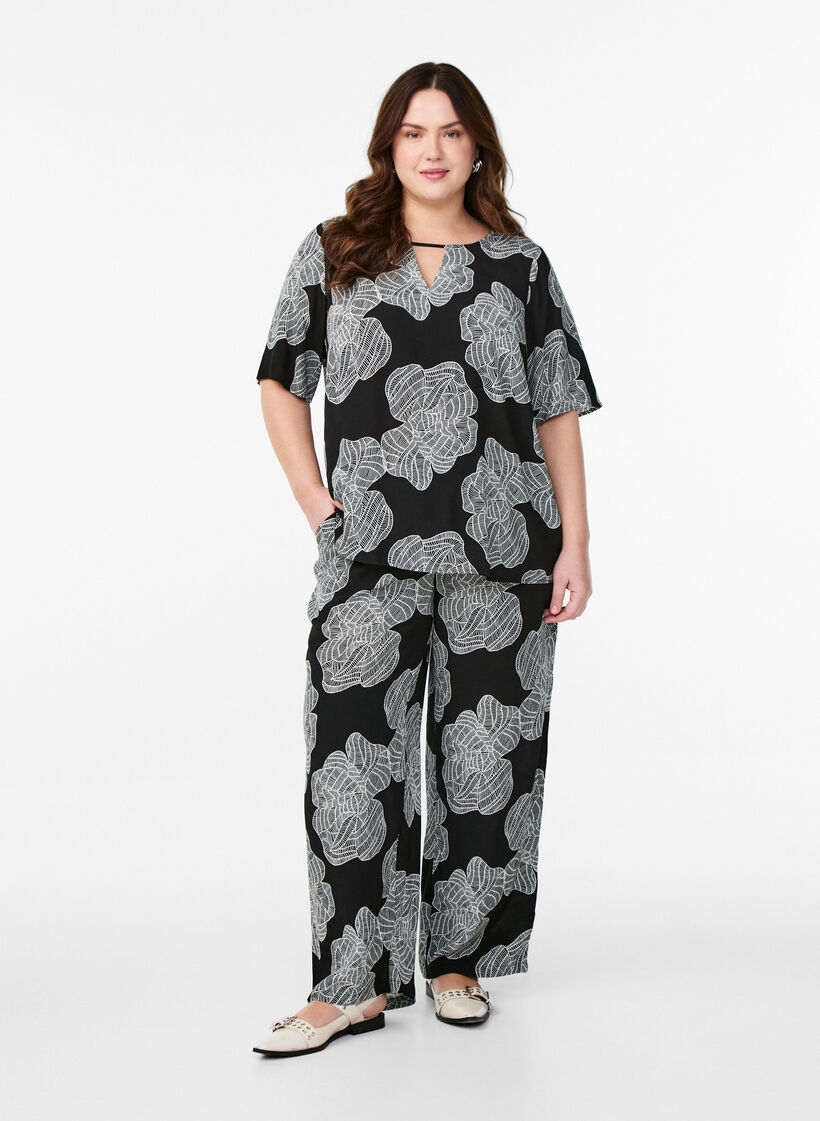 Short sleeve viscose Blouse with print, Black, Model image number 1