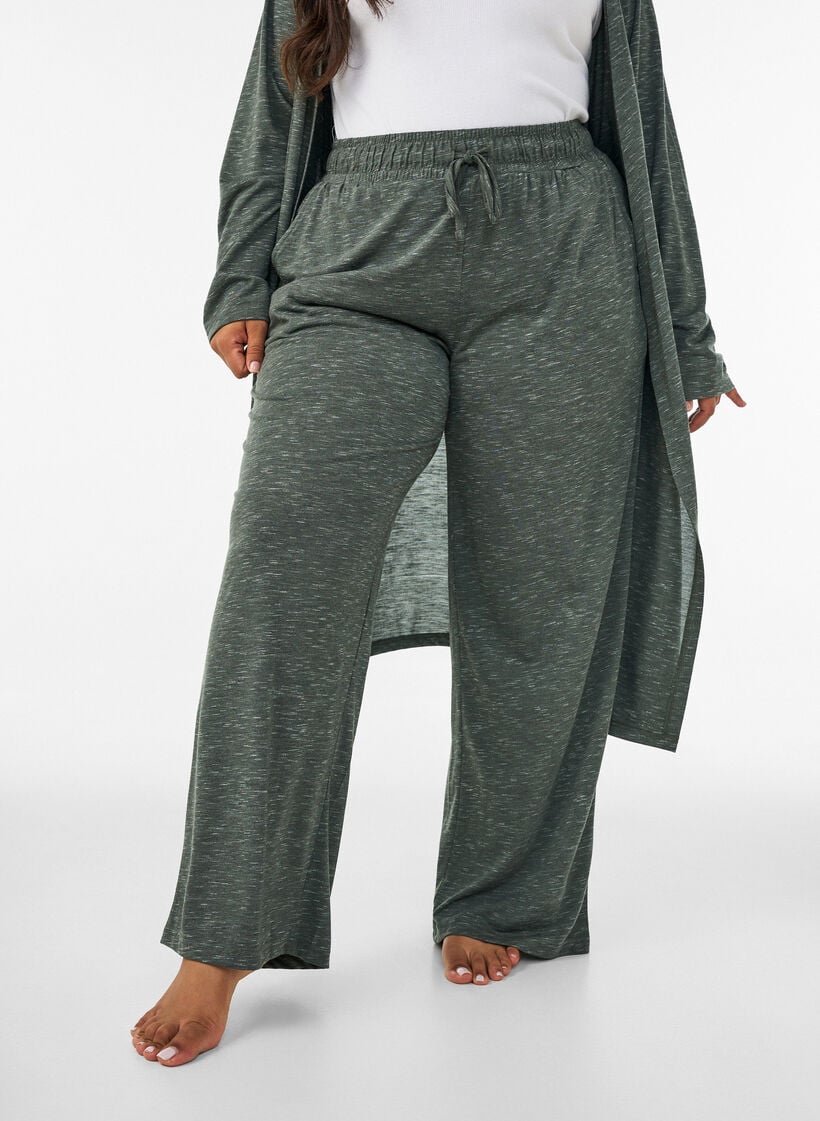 Jersey trousers with wide legs and pockets, Green, Model image number 0