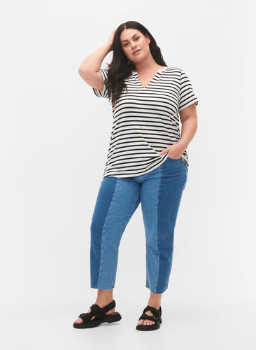 Cotton t-shirt with stripes and v-neck, B. White/Bl. Stripes, Model image number 2